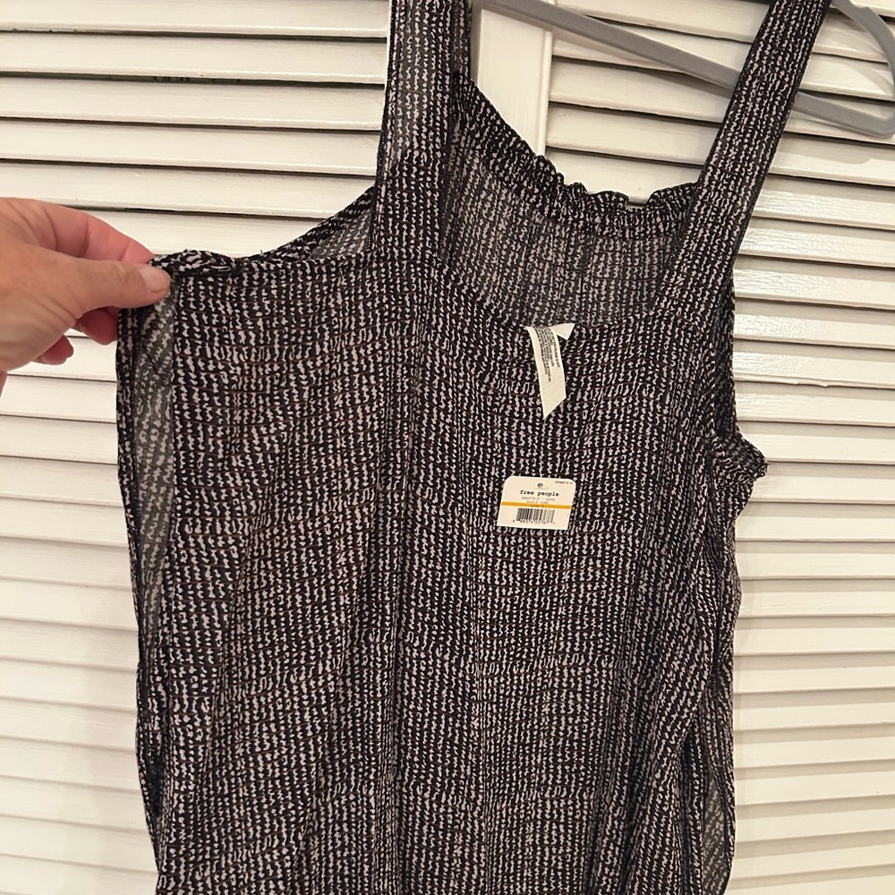 Black and pale pink Women's NWT tank